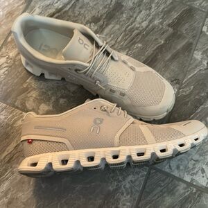 Women’s Cloud 5 Tennis Shoes